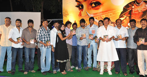 Seema Tapakai stills,  Seema Tapakai wallpapers,  Seema Tapakai working stills,  Seema Tapakai images,  Seema Tapakai movie stills,  Seema Tapakai pohotos